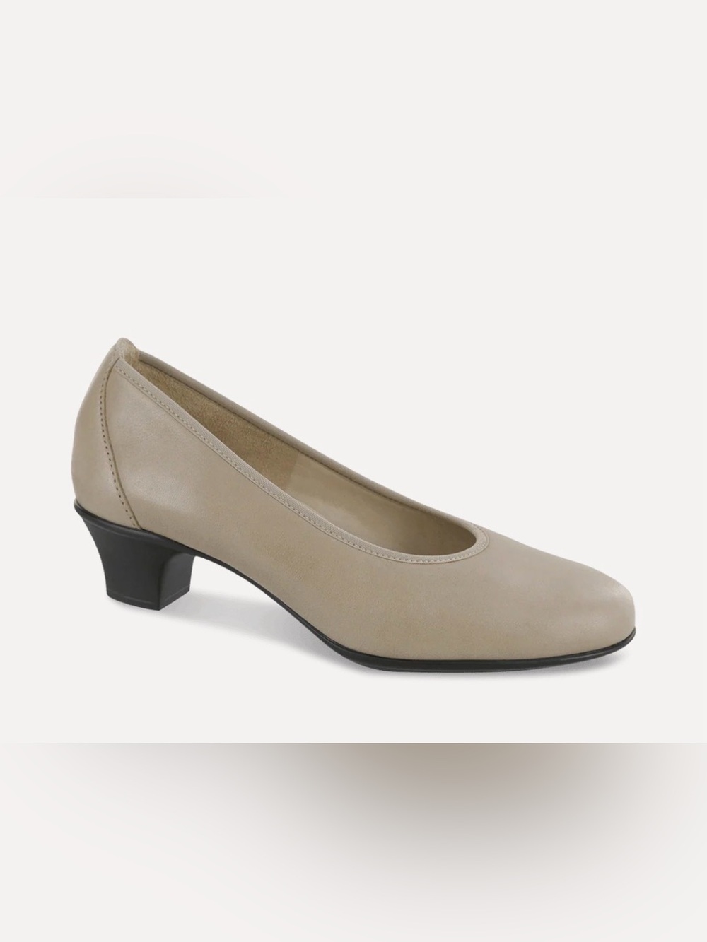 SAS MILANO PUMPS new condition size 8.5. beige color minimalist